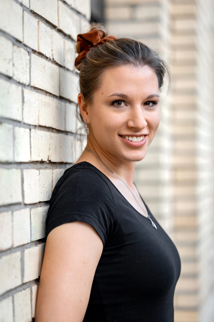 Chorleiterin Adina Liebi